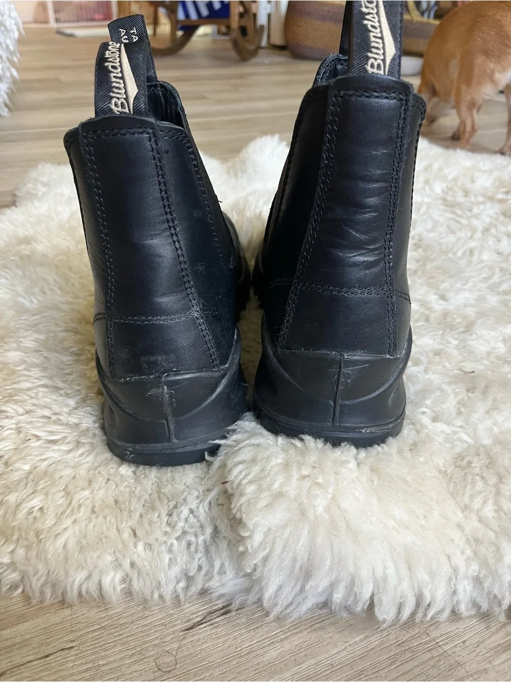 Blundsone 2239 Lug Black Chelsea Boots- Women's Slip-On Ankle Boots